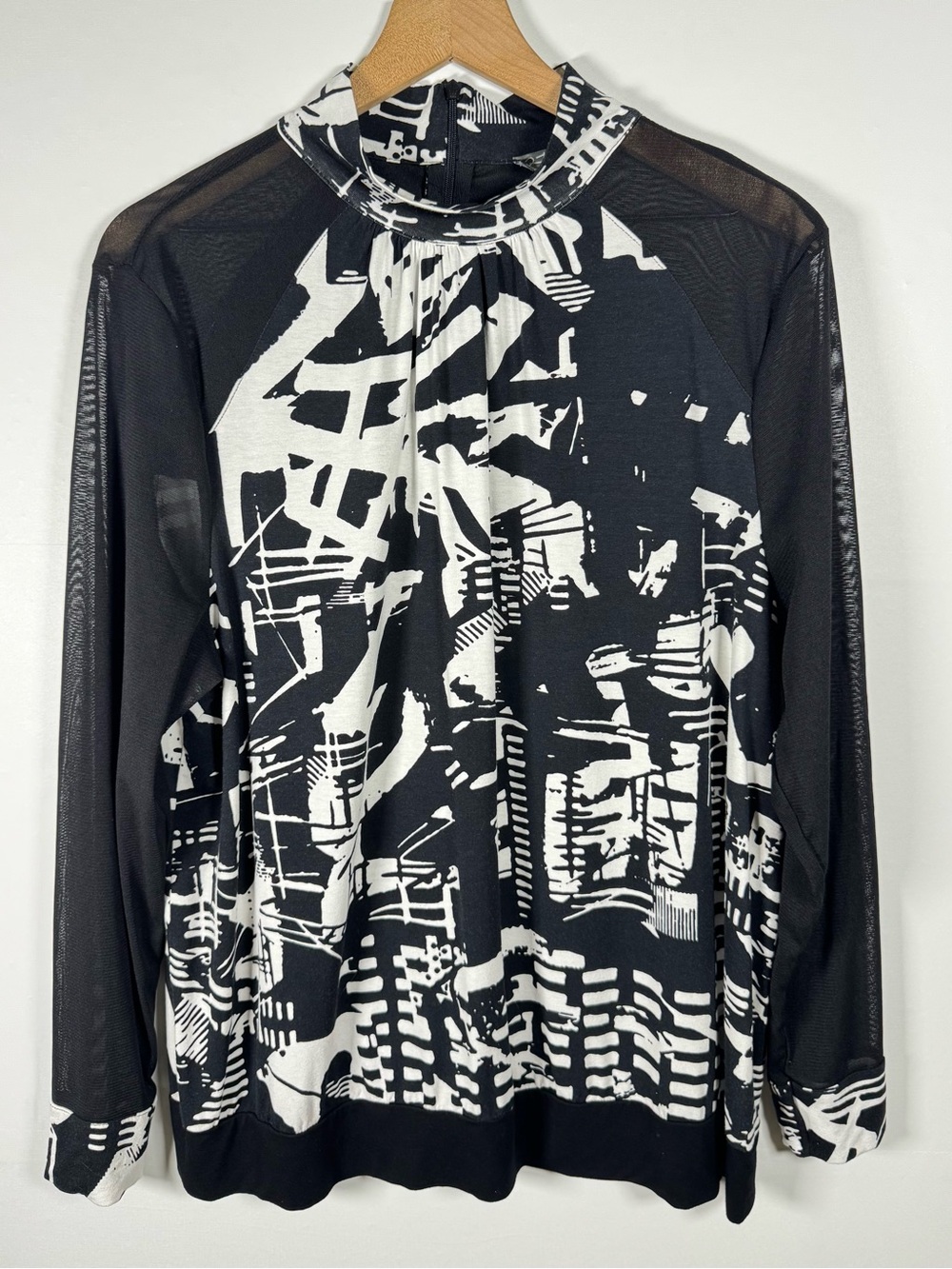 SIMPLY ART By DOLCEZZA "Matiere Urbaine” Black White Semi-Sheer Mock Neck Top M